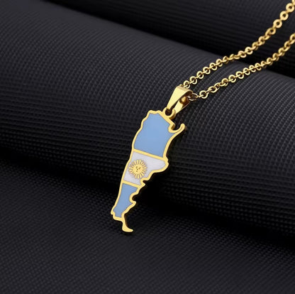 Collar Mapa de Argentina con Bandera – Acero Inoxidable Dorado| Regalo Patriótico Elegante